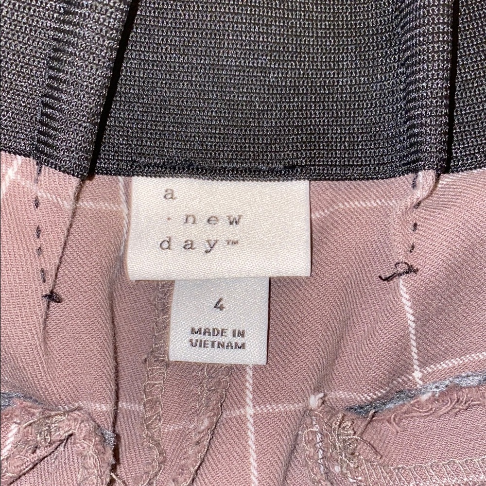 A New Day Size 4 Women's Checkered Trousers - Mauve and White - Picture 2 of 12